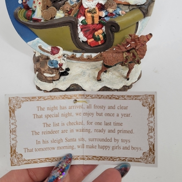 Vintage “A Christmas Remembered” Hand Painted DecorativePlate and stand 1997 - Picture 15 of 16